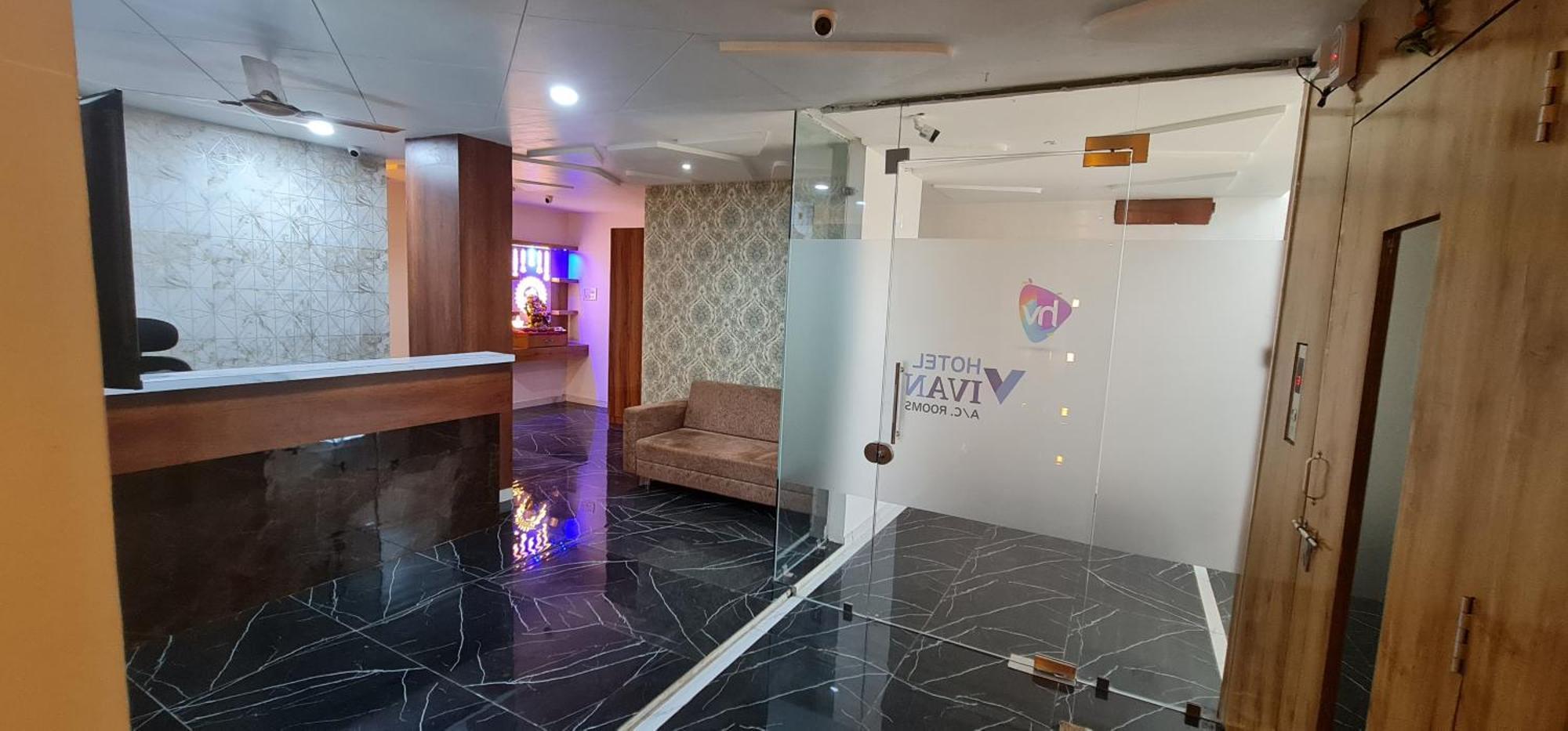 Hotel Vivan Вадодара Экстерьер фото